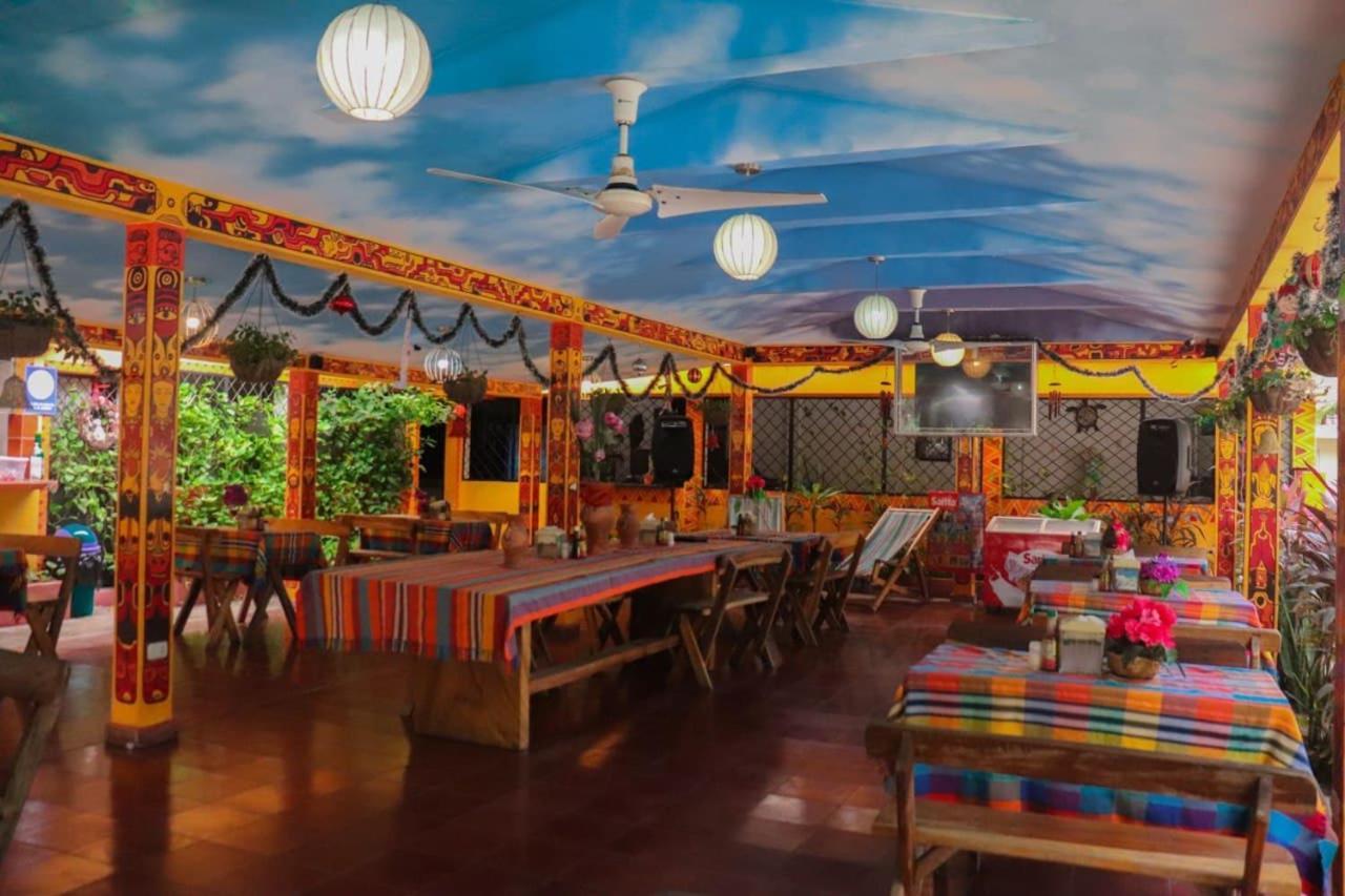 Hotel Y Restaurante Rincon Familiar La Libertad Exterior photo